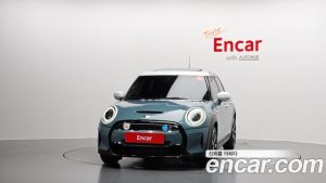Mini Cooper 5Door MULTITONE Edition 2023 года из Южной Кореи