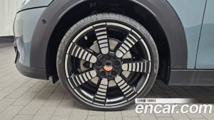 Mini Cooper 5Door MULTITONE Edition 2023 года из Южной Кореи