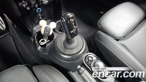 Mini Cooper 5Door MULTITONE Edition 2023 года из Южной Кореи