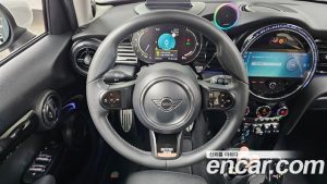 Mini Cooper 5Door MULTITONE Edition 2023 года из Южной Кореи