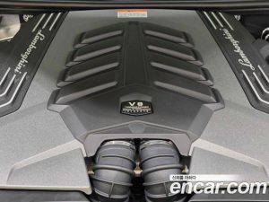 Lamborghini Urus 4.0 V8 SE 2025 года из Южной Кореи