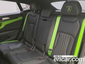 Lamborghini Urus 4.0 V8 SE 2025 года из Южной Кореи