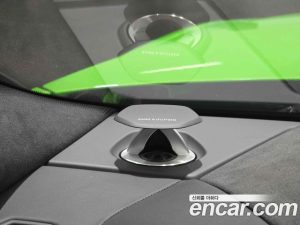Lamborghini Urus 4.0 V8 SE 2025 года из Южной Кореи