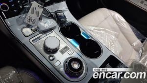 Genesis GV70 2.5T Бензин 2WD 2025 года из Южной Кореи