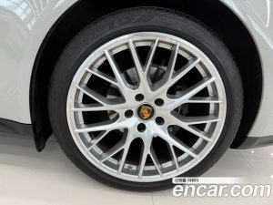 Porsche Panamera 2.9 AWD 2023 года из Южной Кореи