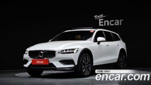 Volvo V60 B5 PRO AWD 2022 года из Южной Кореи