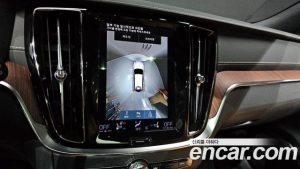 Volvo V60 B5 PRO AWD 2022 года из Южной Кореи