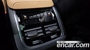 Volvo V60 B5 PRO AWD 2022 года из Южной Кореи