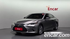 Lexus ES Luxury Plus 2023 года из Южной Кореи