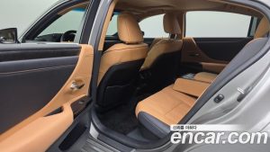 Lexus ES Luxury Plus 2023 года из Южной Кореи