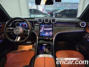 Mercedes-Benz GLC-Class GLC300 4MATIC AMG Line 2023 года из Южной Кореи