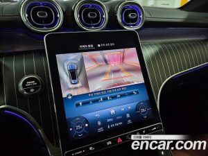 Mercedes-Benz GLC-Class GLC300 4MATIC AMG Line 2023 года из Южной Кореи