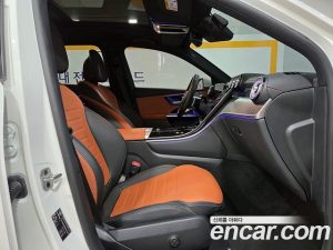 Mercedes-Benz GLC-Class GLC300 4MATIC AMG Line 2023 года из Южной Кореи