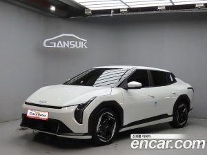 Kia EV4 Standard 2WD 2026 года из Южной Кореи