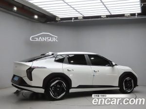 Kia EV4 Standard 2WD 2026 года из Южной Кореи