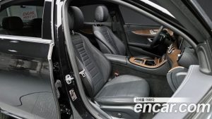 Mercedes-Benz E-Class E250 Exclusive 2023 года из Южной Кореи