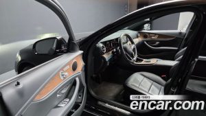 Mercedes-Benz E-Class E250 Exclusive 2023 года из Южной Кореи