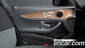 Mercedes-Benz E-Class E250 Exclusive 2023 года из Южной Кореи