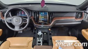 Volvo XC60 T8 Ultra Bright 2025 года из Южной Кореи