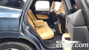 Volvo XC60 T8 Ultra Bright 2025 года из Южной Кореи