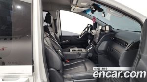 Hyundai Staria Tourer 11-Seater 2024 года из Южной Кореи