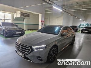Mercedes-Benz E-Class E300 4MATIC Exclusive 2024 года из Южной Кореи