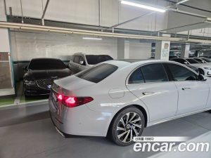 Mercedes-Benz E-Class E300 4MATIC Exclusive 2024 года из Южной Кореи