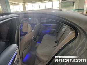 Mercedes-Benz E-Class E300 4MATIC Exclusive 2024 года из Южной Кореи