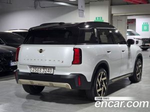 Mini Countryman ALL4 Favoured 2024 года из Южной Кореи