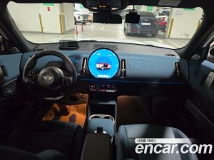 Mini Countryman ALL4 Favoured 2024 года из Южной Кореи