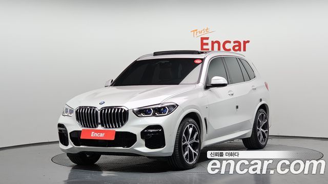 BMW X5 xDrive 40i M Sport 2023 года из Кореи