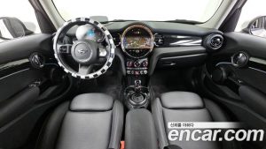 Mini Cooper 5Door CLASSIC 2024 года из Южной Кореи