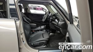 Mini Cooper 5Door CLASSIC 2024 года из Южной Кореи