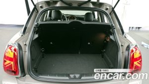 Mini Cooper 5Door CLASSIC 2024 года из Южной Кореи