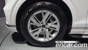 Genesis GV70 2.5T Бензин 2WD 2025 года из Южной Кореи