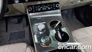 Genesis GV70 2.5T Бензин 2WD 2025 года из Южной Кореи