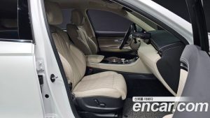 Genesis GV70 2.5T Бензин 2WD 2025 года из Южной Кореи