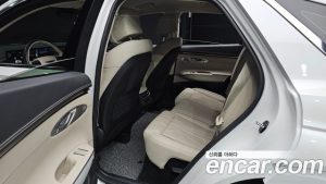 Genesis GV70 2.5T Бензин 2WD 2025 года из Южной Кореи