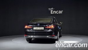 Lexus ES Executive 2022 года из Южной Кореи
