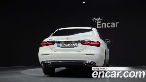Mercedes-Benz E-Class E350 4MATIC Exclusive 2023 года из Южной Кореи