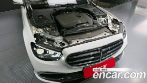 Mercedes-Benz E-Class E350 4MATIC Exclusive 2023 года из Южной Кореи