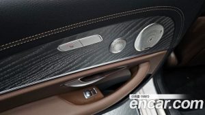 Mercedes-Benz E-Class E350 4MATIC Exclusive 2023 года из Южной Кореи