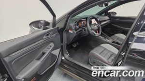 Volkswagen Golf 2.0 GTI 2022 года из Южной Кореи