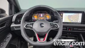 Volkswagen Golf 2.0 GTI 2022 года из Южной Кореи