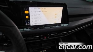 Volkswagen Golf 2.0 GTI 2022 года из Южной Кореи