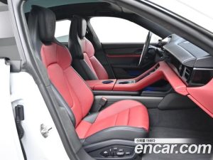 Porsche Taycan Turbo S 2025 года из Южной Кореи