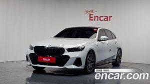 BMW 5-Series 520i M Sport 2024 года из Южной Кореи