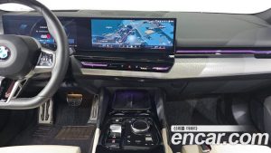 BMW 5-Series 520i M Sport 2024 года из Южной Кореи