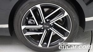 Genesis G80 Бензин 2.5 Turbo AWD 2025 года из Южной Кореи