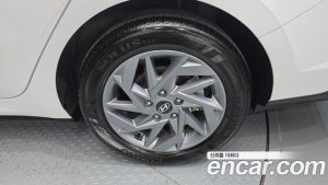 Hyundai AVANTE Modern 2025 года из Южной Кореи